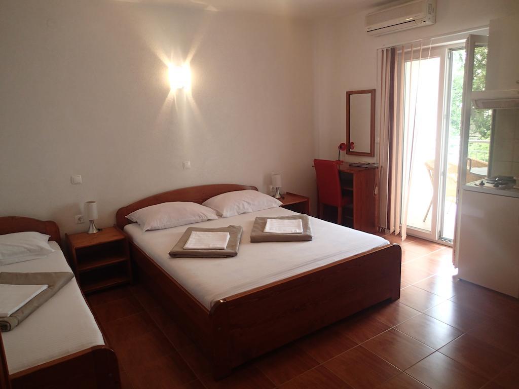 Villa Bosac Gradac  Pokoj fotografie